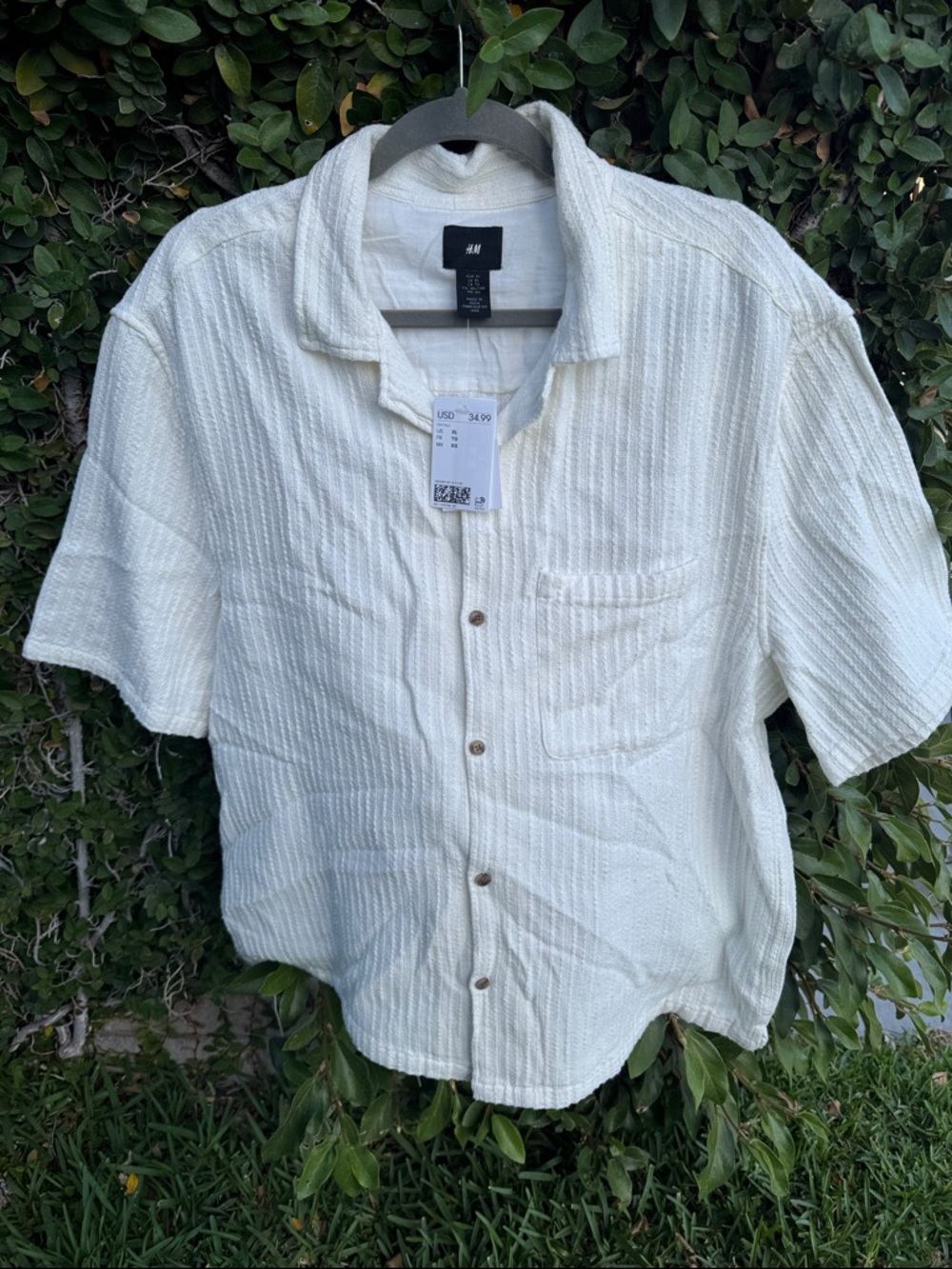 H&M Men's Cream Textured Short-Sleeve Button-Down Shirt